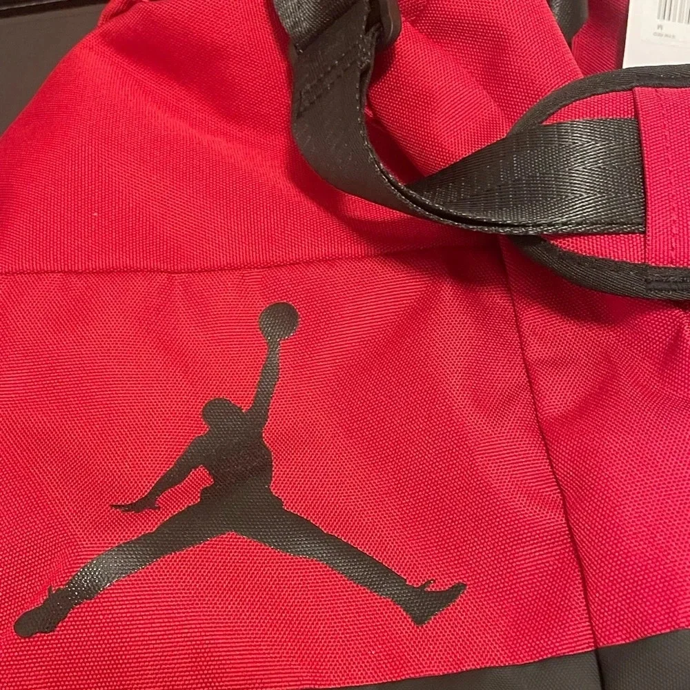 JORDAN Jumpman Sport Duffle‎ Bag in Gym Red